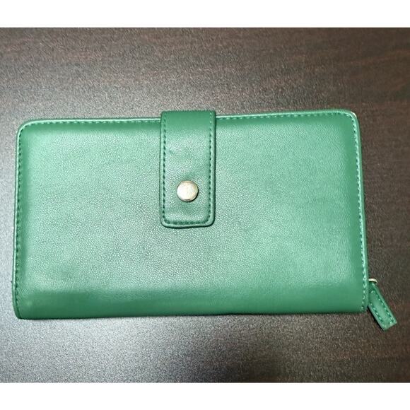 Mundi Women's Large Bi-Fold Wallet Color Green NWT - Picture 10 of 10